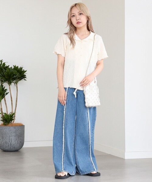 Ray BEAMS（レイビームス）の「Ray BEAMS / シャーリング オープンカラー シャツ（シャツ/ブラウス・レディース・ブラック/オフホワイト/ケリー・ONE SIZE）」の10枚目の写真