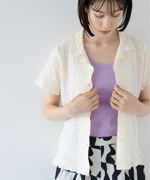 Ray BEAMS（レイビームス）の「Ray BEAMS / シャーリング オープンカラー シャツ（シャツ/ブラウス・レディース・ブラック/オフホワイト/ケリー・ONE SIZE）」の22枚目の写真