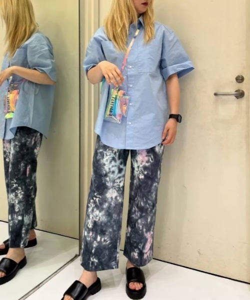 FOREVER 21(フォーエバー トゥエンティーワン)の「【STREET】ダブルポケットBIGシャツ(シャツ/ブラウス・レディース・レッド/ホワイト/ブルー・FREE)」の16枚目の写真