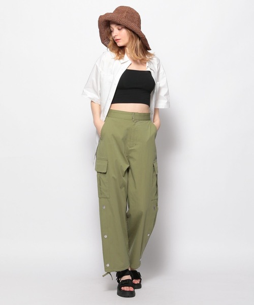 FOREVER 21(フォーエバー トゥエンティーワン)の「【STREET】ダブルポケットBIGシャツ(シャツ/ブラウス・レディース・レッド/ホワイト/ブルー・FREE)」の20枚目の写真