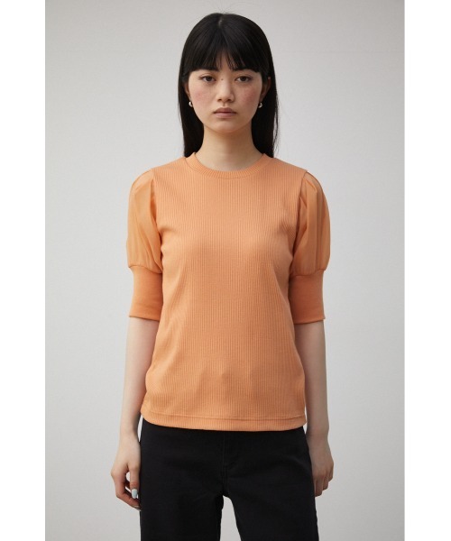 AZUL by moussy（アズールバイマウジー）の「SHEER SLEEVE PUFF TOPS/シアースリーブパフトップス（Tシャツ/カットソー・レディース・アイボリー/ブラック/オレンジ・SMALL/MEDIUM）」の10枚目の写真