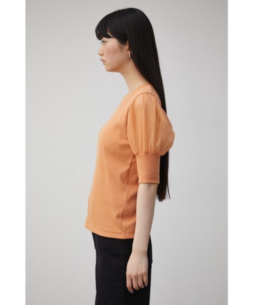 AZUL by moussy（アズールバイマウジー）の「SHEER SLEEVE PUFF TOPS/シアースリーブパフトップス（Tシャツ/カットソー・レディース・アイボリー/ブラック/オレンジ・SMALL/MEDIUM）」の11枚目の写真