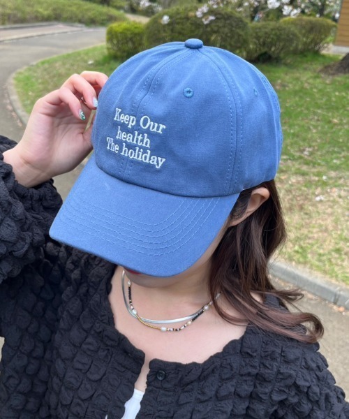 nemne store(ネンネストア)の「【nemne】刺繍ロゴカラーキャップ(キャップ・レディース・グリーン/オフホワイト/ブルー・フリー)」の3枚目の写真