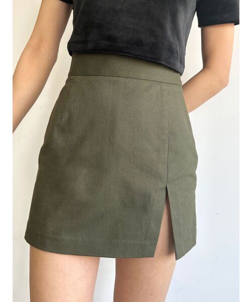 EMODA(エモダ)の「スリットハイウエストスカート(スカート・レディース・ベージュ/カーキ/ブラック・SMALL/MEDIUM)」の3枚目の写真