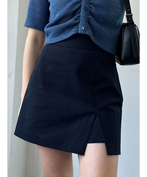 EMODA(エモダ)の「スリットハイウエストスカート(スカート・レディース・ベージュ/カーキ/ブラック・SMALL/MEDIUM)」の2枚目の写真