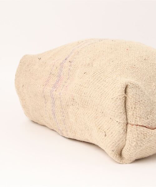 PUEBCO（プエブコ）の「JUTE GRAIN SHOULDER BAG（ショルダーバッグ・メンズ・ベージュ系その他・ONE SIZE）」の5枚目の写真