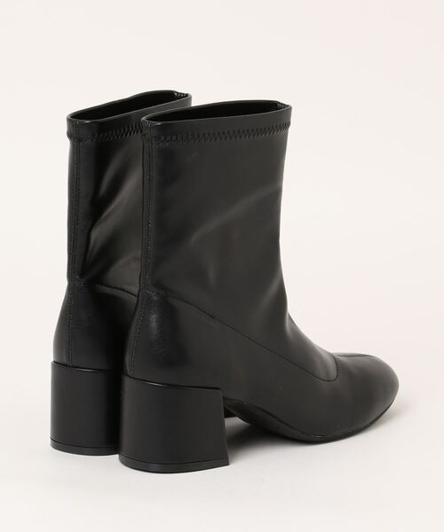 one after another NICE CLAUP(ワンアフターアナザーナイスクラップ)の「ストレッチショートブーツ(ブーツ・レディース・アイボリー/ブラック/ベージュ・SMALL/LARGE/MEDIUM)」の4枚目の写真