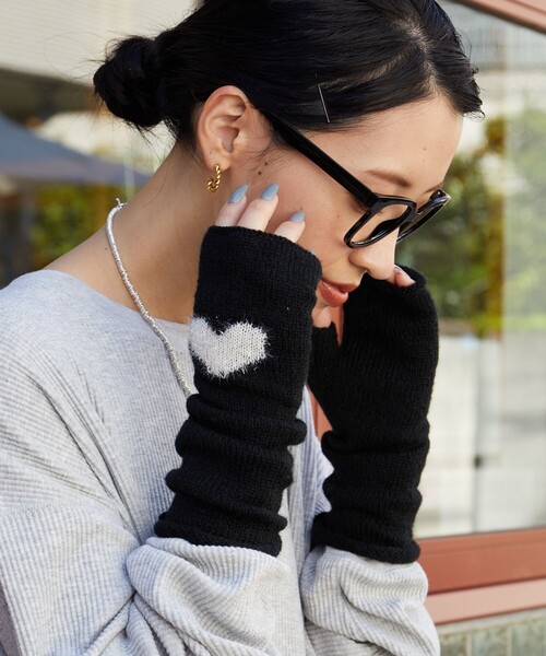 FREAK'S STORE（フリークスストア）の「限定展開　ハートロゴ ラメニット アームウォーマー（アームカバー・レディース・ブラック/イエロー/レッド・ONE SIZE）」の11枚目の写真