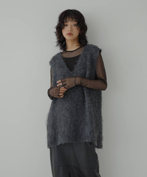 hellam（へラム）の「ウールシャギーVネックベスト（ベスト・レディース・オフホワイト/杢グレー/チャコールグレー・FREE）」の4枚目の写真