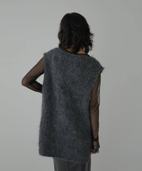 hellam（へラム）の「ウールシャギーVネックベスト（ベスト・レディース・オフホワイト/杢グレー/チャコールグレー・FREE）」の6枚目の写真