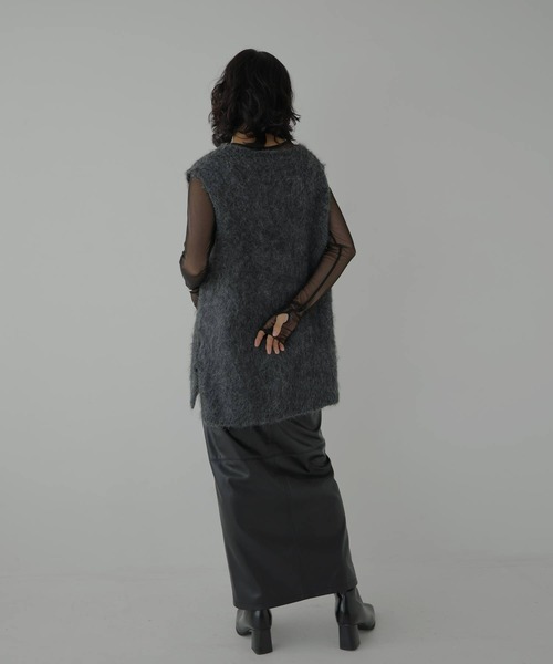 hellam（へラム）の「ウールシャギーVネックベスト（ベスト・レディース・オフホワイト/杢グレー/チャコールグレー・FREE）」の7枚目の写真