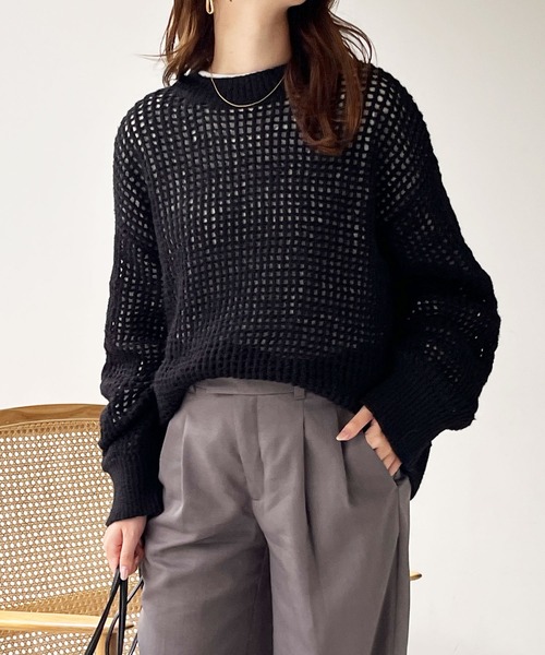 GeeRA(ジーラ)の「モヘアタッチスクエアメッシュニット(ニット/セーター・レディース・ライトベージュ/ブラック・MEDIUM/LARGE)」の4枚目の写真
