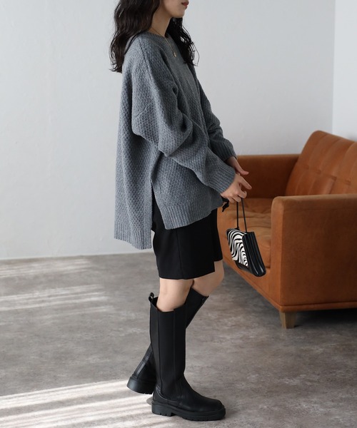 amini(アミニ)の「【セットアップ対応商品】サイドスリット鹿の子トップス(ニット/セーター・レディース・グレー/テラコッタ/ブラック/ベージュ・MEDIUM)」の8枚目の写真