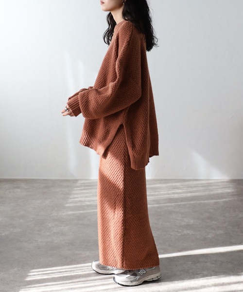 amini(アミニ)の「【セットアップ対応商品】サイドスリット鹿の子トップス(ニット/セーター・レディース・グレー/テラコッタ/ブラック/ベージュ・MEDIUM)」の14枚目の写真