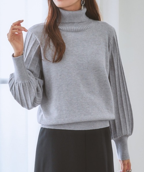 7days Life Styling（セブンデイズライフスタイリング）の「【パチパチしにくい】プリーツ風柄ボリューム袖ニット（しっとりなめらかムースタッチ）（ニット/セーター・レディース・グレイッシュベージュ/サックスブルー系/ネイビー/オフホワイト/杢グレー・M/LL/S/L）」の18枚目の写真