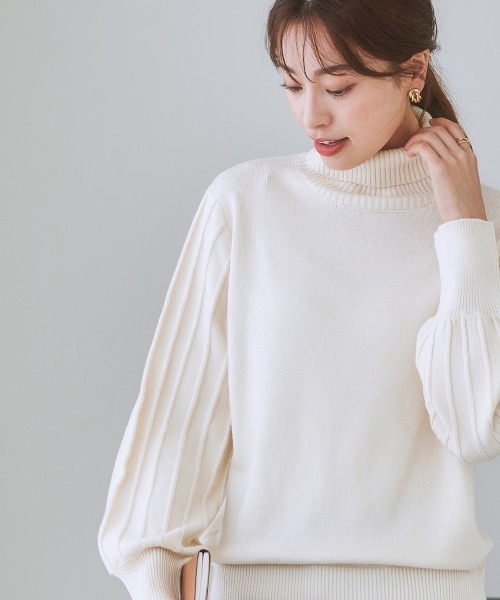 7days Life Styling（セブンデイズライフスタイリング）の「【パチパチしにくい】プリーツ風柄ボリューム袖ニット（しっとりなめらかムースタッチ）（ニット/セーター・レディース・グレイッシュベージュ/サックスブルー系/ネイビー/オフホワイト/杢グレー・M/LL/S/L）」の13枚目の写真
