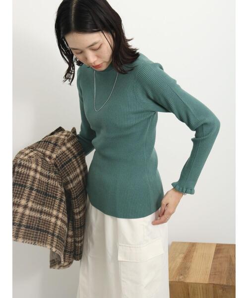 Samansa Mos2 blue（サマンサモスモスブルー）の「フリル衿リブニットプルオーバー（ニット/セーター・レディース・キナリ/グリーン/ブラック・F）」の7枚目の写真