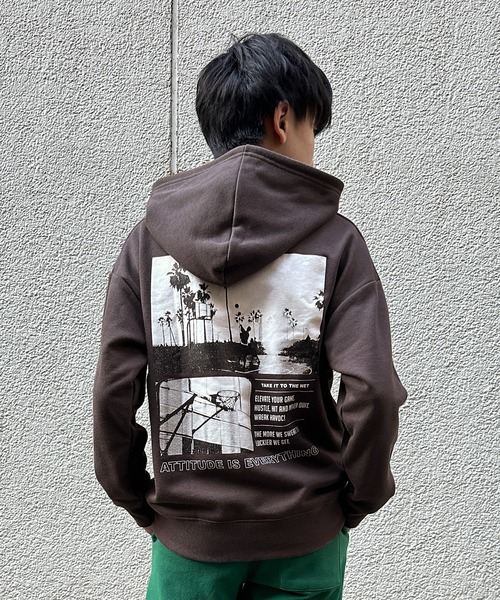 GLAZOS(グラソス)の「【大人向けサイズあり】【あったか】裏起毛・バックフォトプリントパーカー(その他トップス・キッズ・ネイビー/パープル/グリーン/チャコールグレー・140cm/170cm/150cm/160cm)」の2枚目の写真