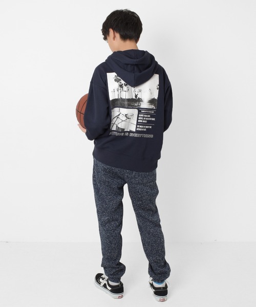 GLAZOS(グラソス)の「【大人向けサイズあり】【あったか】裏起毛・バックフォトプリントパーカー(その他トップス・キッズ・ネイビー/パープル/グリーン/チャコールグレー・140cm/170cm/150cm/160cm)」の16枚目の写真