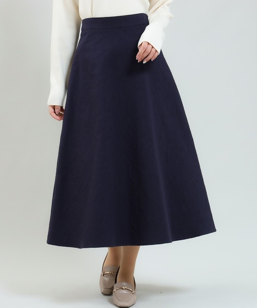 TRUDEA（トルディア）の「ジャガードロングフレアスカート（スカート・レディース・ネイビー/グレイッシュベージュ/アイボリー・LARGE/MEDIUM）」の4枚目の写真
