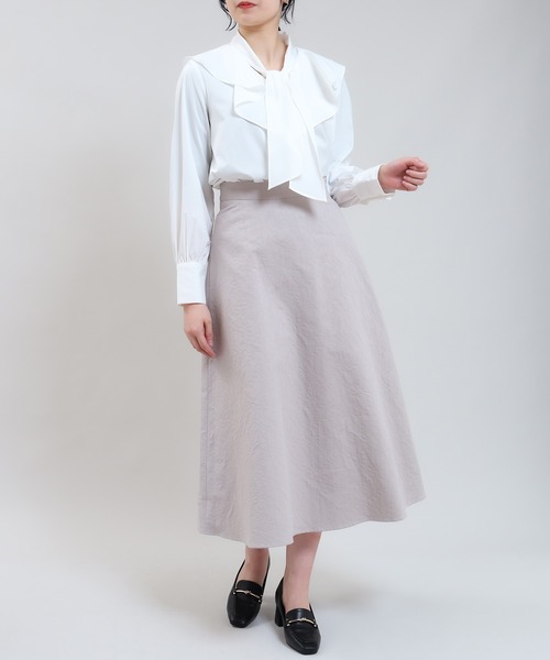 TRUDEA（トルディア）の「ジャガードロングフレアスカート（スカート・レディース・ネイビー/グレイッシュベージュ/アイボリー・LARGE/MEDIUM）」の13枚目の写真
