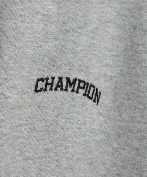 Champion(チャンピオン)の「【Champion/チャンピオン】レディース クルーネックスウェットシャツ(スウェット・レディース・ダークグリーン/ヘザーグレー/ベージュ/チャコール・MEDIUM/LARGE)」の16枚目の写真