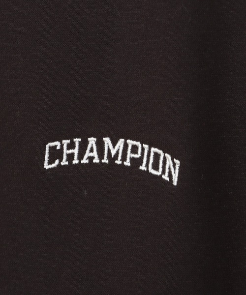 Champion(チャンピオン)の「【Champion/チャンピオン】レディース クルーネックスウェットシャツ(スウェット・レディース・ダークグリーン/ヘザーグレー/ベージュ/チャコール・MEDIUM/LARGE)」の20枚目の写真