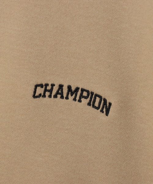 Champion(チャンピオン)の「【Champion/チャンピオン】レディース クルーネックスウェットシャツ(スウェット・レディース・ダークグリーン/ヘザーグレー/ベージュ/チャコール・MEDIUM/LARGE)」の11枚目の写真