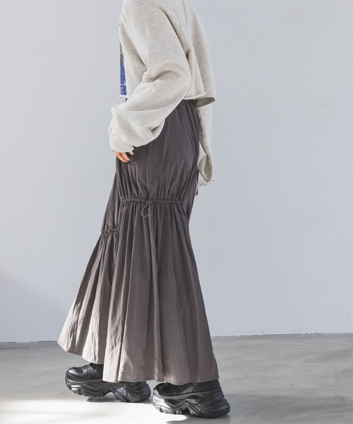 PAGEBOY(ページボーイ)の「アシメティアードスカート(スカート・レディース・チャコールグレー/ブルー/ホワイト・FREE)」の8枚目の写真