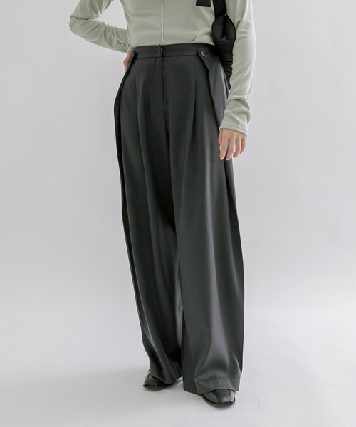 mline（エムライン）の「[mline]ウエストボタンスラックスパンツ（スラックス・レディース・イエロー/アイボリー/チャコールグレー・1/2）」の4枚目の写真