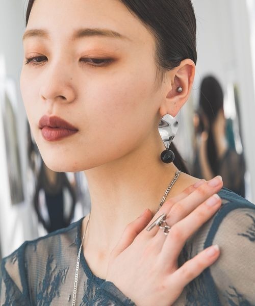 JEANASIS(ジーナシス)の「【WEB・一部店舗限定】Squiggly Pierce 102431(ピアス(両耳用)・レディース・シルバー系その他/ゴールド系その他・FREE)」の6枚目の写真