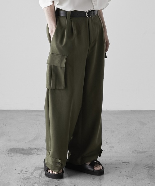 RUUBON（ルーボン）の「【RUUBON】TR 2tuck cargo pants / TR 2タックカーゴパンツ（カーゴパンツ・メンズ・カーキ/ブラック・L/M/S）」の4枚目の写真