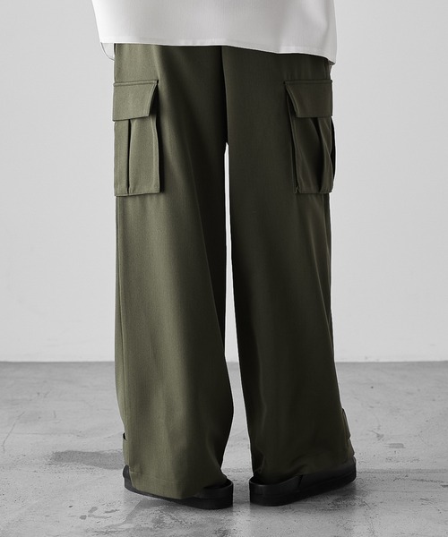 RUUBON（ルーボン）の「【RUUBON】TR 2tuck cargo pants / TR 2タックカーゴパンツ（カーゴパンツ・メンズ・カーキ/ブラック・L/M/S）」の7枚目の写真