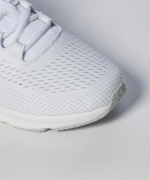 UNDER ARMOUR（アンダーアーマー）の「UAチャージド パスート3 ビックロゴ（ランニング/レディース）（スニーカー・レディース・ホワイト・23.0cm/24.5cm/25.0cm/23.5cm/24.0cm/25.5cm/22.5cm）」の3枚目の写真