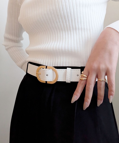 styiro（スタイロ）の「【累計販売数1万本突破！】選べる17展開 艶・マットゴールド シルバーミディアムレザーベルト オフィス 休日（ベルト・レディース・ブラック系2/ブラック系1/ブラウン系2/ホワイト系2/ホワイト系1/ベージュ系1/ベージュ系2/ブラウン系1/イエロー系2/ブラウン系3/ベージュ系3/ブラック系3/ホワイト系3/ベージュ系4/ブラック系4/ブラウン系4/ホワイト系4・FREE）」の5枚目の写真