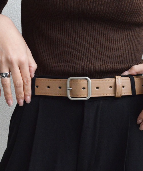 styiro（スタイロ）の「【累計販売数1万本突破！】選べる17展開 艶・マットゴールド シルバーミディアムレザーベルト オフィス 休日（ベルト・レディース・ブラック系2/ブラック系1/ブラウン系2/ホワイト系2/ホワイト系1/ベージュ系1/ベージュ系2/ブラウン系1/イエロー系2/ブラウン系3/ベージュ系3/ブラック系3/ホワイト系3/ベージュ系4/ブラック系4/ブラウン系4/ホワイト系4・FREE）」の15枚目の写真