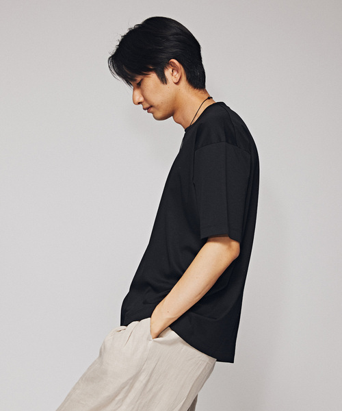 EDIFICE(エディフィス)の「アルビニスタスムース クルーネック Tシャツ(Tシャツ/カットソー・メンズ・ネイビー/ホワイト/グリーン/ブラック/アイボリー/オレンジ系その他・SMALL/MEDIUM/LARGE)」の13枚目の写真