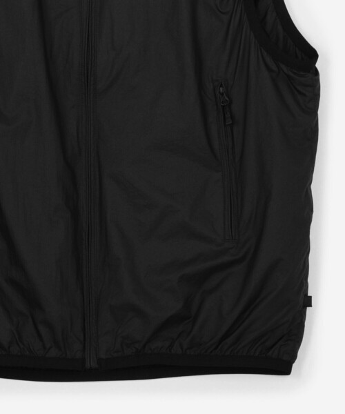 DAIWA PIER39（ダイワピア39）の「DAIWA PIER39 | TECH REVERSIBLE WIND SHIELD VEST WOMEN（その他アウター・レディース・ベージュ/ブラック・F）」の8枚目の写真