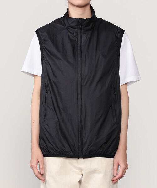 DAIWA PIER39（ダイワピア39）の「DAIWA PIER39 | TECH REVERSIBLE WIND SHIELD VEST WOMEN（その他アウター・レディース・ベージュ/ブラック・F）」の16枚目の写真