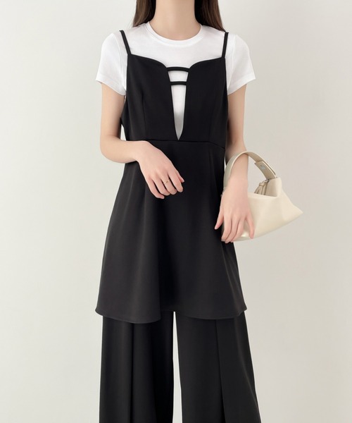 ECLIN(エクラン)の「スキッパネックペプラムフリルブラウスパンツセットアップ(セットアップ・レディース・ブラック/ベージュ/ブルーグレー・S/M)」の10枚目の写真