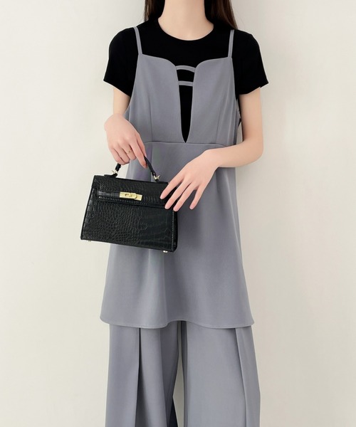 ECLIN(エクラン)の「スキッパネックペプラムフリルブラウスパンツセットアップ(セットアップ・レディース・ブラック/ベージュ/ブルーグレー・S/M)」の20枚目の写真