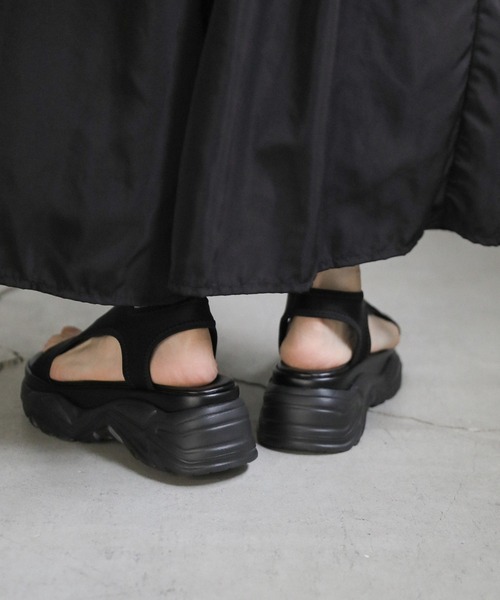 select MOCA（セレクトモカ）の「スニーカーサンダル（サンダル・レディース・ブラック/オフホワイト・SMALL/MEDIUM/LARGE）」の14枚目の写真