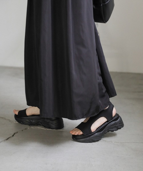 select MOCA（セレクトモカ）の「スニーカーサンダル（サンダル・レディース・ブラック/オフホワイト・SMALL/MEDIUM/LARGE）」の13枚目の写真