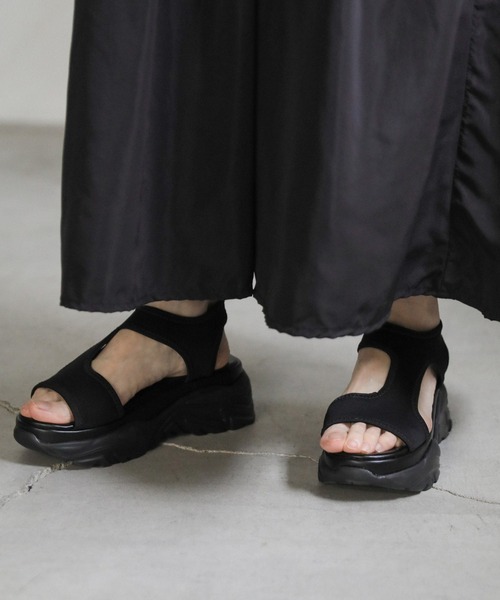 select MOCA（セレクトモカ）の「スニーカーサンダル（サンダル・レディース・ブラック/オフホワイト・SMALL/MEDIUM/LARGE）」の22枚目の写真