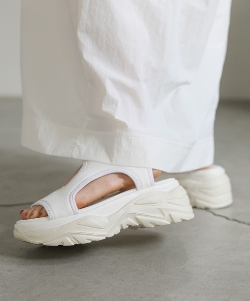 select MOCA（セレクトモカ）の「スニーカーサンダル（サンダル・レディース・ブラック/オフホワイト・SMALL/MEDIUM/LARGE）」の8枚目の写真