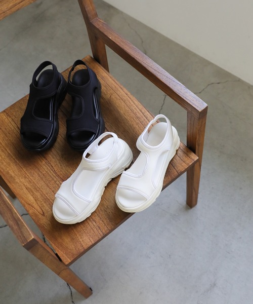 select MOCA（セレクトモカ）の「スニーカーサンダル（サンダル・レディース・ブラック/オフホワイト・SMALL/MEDIUM/LARGE）」の12枚目の写真