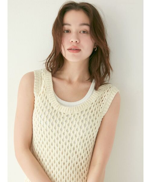 Ungrid(アングリッド)の「透かし編みニットワンピース(ワンピース・レディース・ボルドー/アイボリー・FREE)」の11枚目の写真