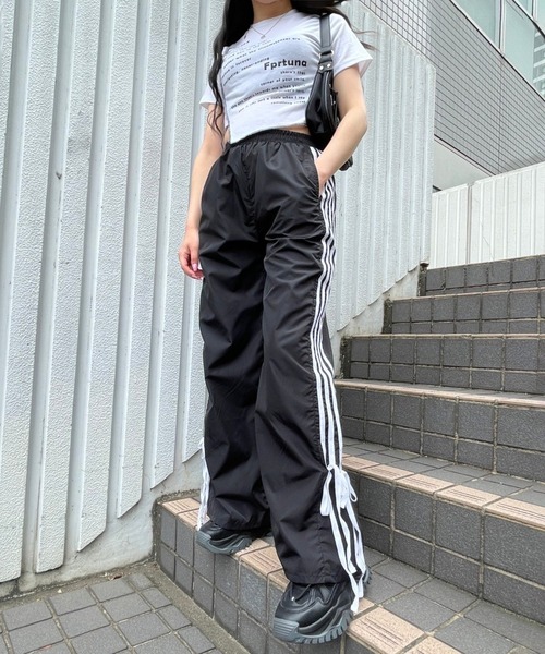 Figments(フィグメンツ)の「リボンライントラックパンツ(その他パンツ・レディース・ブラック・FREE)」の1枚目の写真