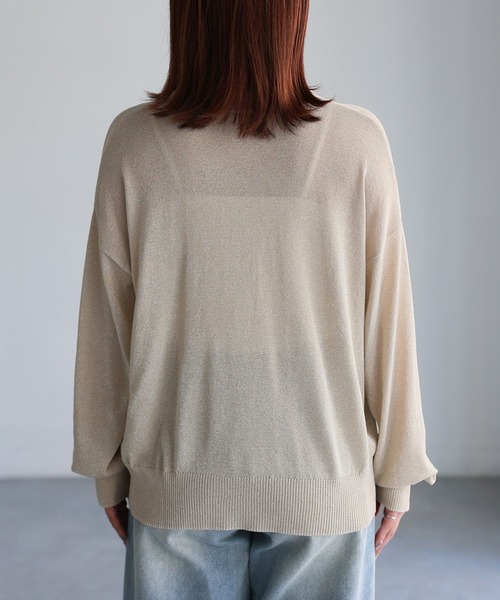 Riberry（リベリー）の「Vネックシアーカーディガン【ラメ/無地】（カーディガン/ボレロ・レディース・グレー/ブラック/ベージュ/ホワイト/モカ・FREE）」の7枚目の写真