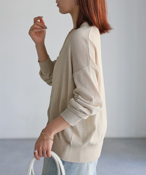 Riberry（リベリー）の「Vネックシアーカーディガン【ラメ/無地】（カーディガン/ボレロ・レディース・グレー/ブラック/ベージュ/ホワイト/モカ・FREE）」の15枚目の写真